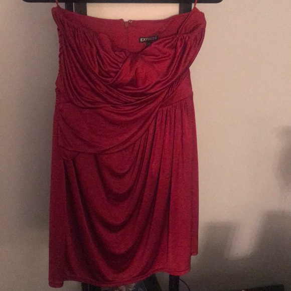 Express Dresses & Skirts - Sexy red dress from Express😍